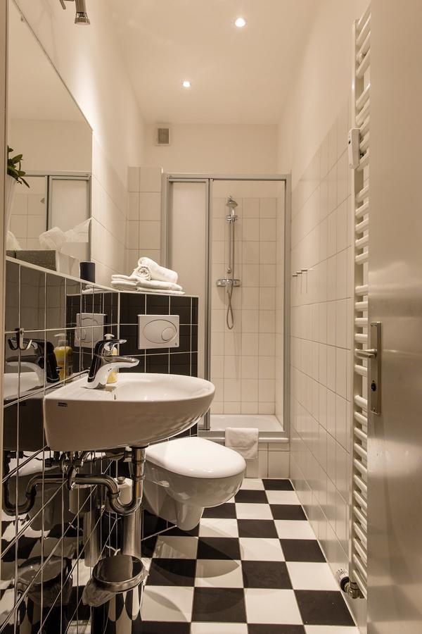 Apartment Kopen Lessing Charlotte Mauerpark Berlim Exterior foto